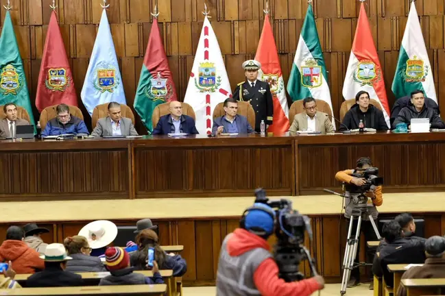 Reuni&oacute;n del Gobierno y la COB.