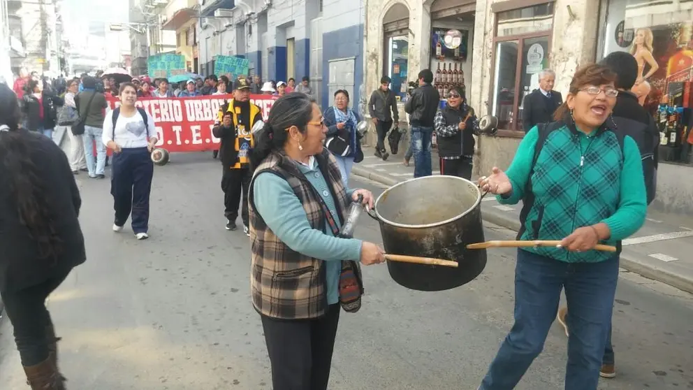 Maestros en marcha Foto: LaRaz&oacute;n