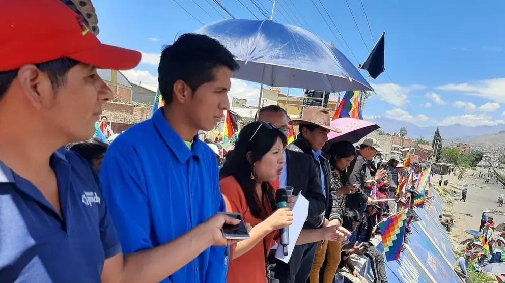 FOTO: OPINI&Oacute;N