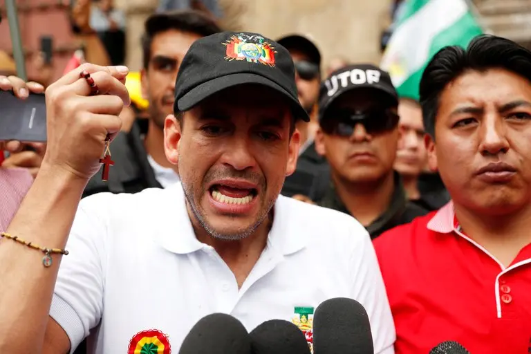 Luis Fernando Camacho durante una protesta contra Evo Morales en La Paz (REUTERS/Carlos Garcia Rawlins)