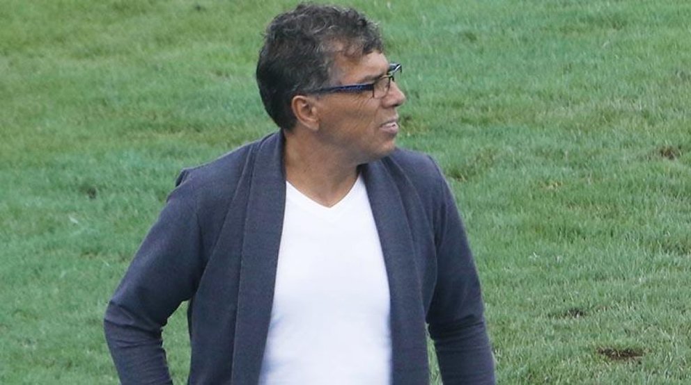 Victor Hugo Andrada, entrenador de fútbol. (Foto: El País, Tarija).