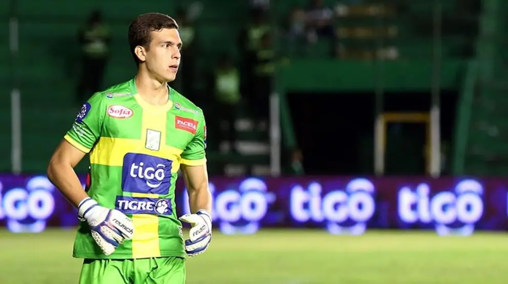 Rodrigo Banegas, arquero profesional de f&uacute;tbol. (Foto: El Pa&iacute;s Tarija).