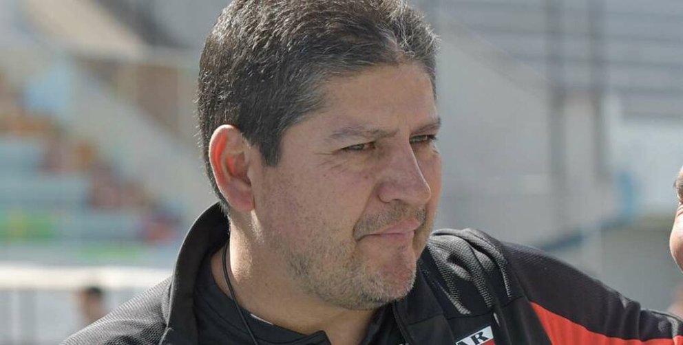 Oscar Villegas, entrenador boliviano. (Foto: EjuTv).