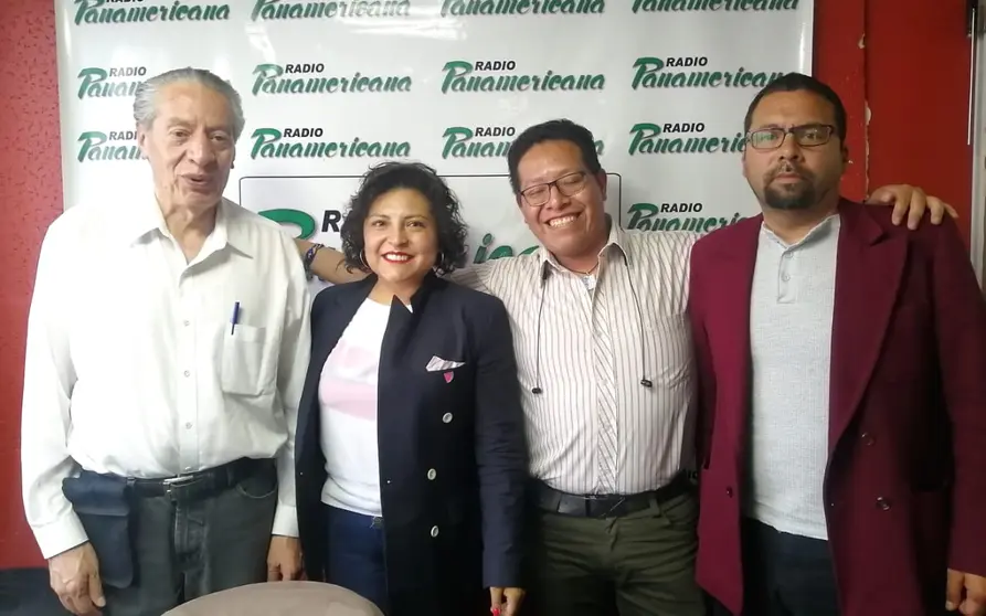 De izquierda a derecha: Carlos Bohrt, Leticia Benavente, Juan Jos&eacute; Bedregal y Joshua Bellott.