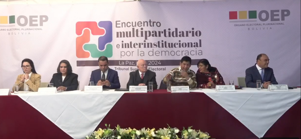 Encuentro multipartidario TSE. (Foto. La Raz&oacute;n).