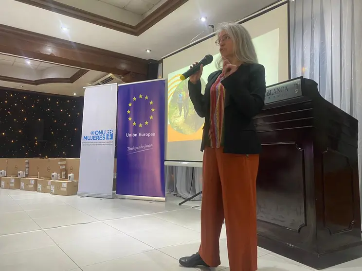 ONU Mujeres entrega equipos para municipios en Santa Cruz