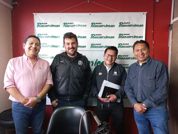 De izquierda a derecha:  Jos&eacute; Luis Bedregal, Carlos Saavedra, Ren&aacute;n Cabezas y Jos&eacute; Luis Flores.
