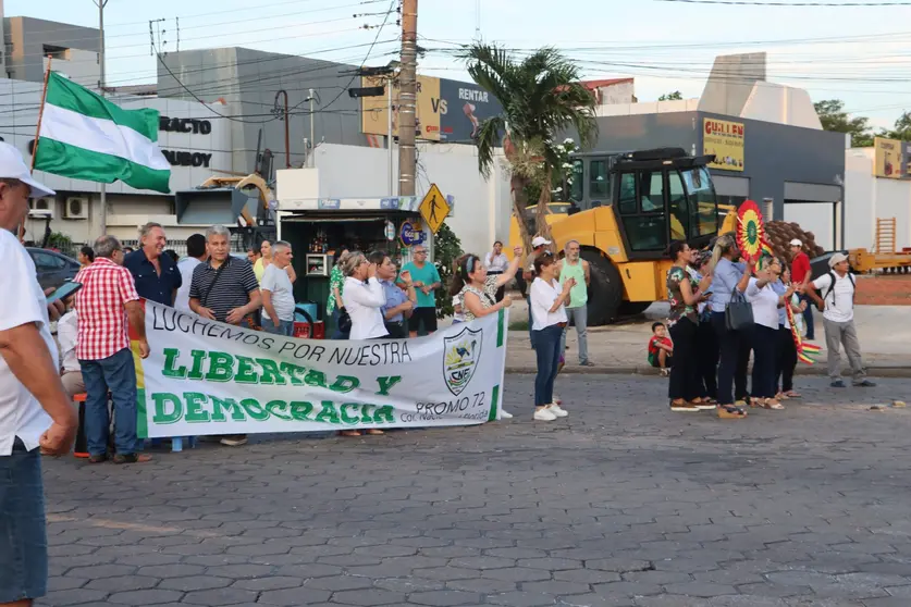 Ciudadanos protestando. (Foto: Erbol).