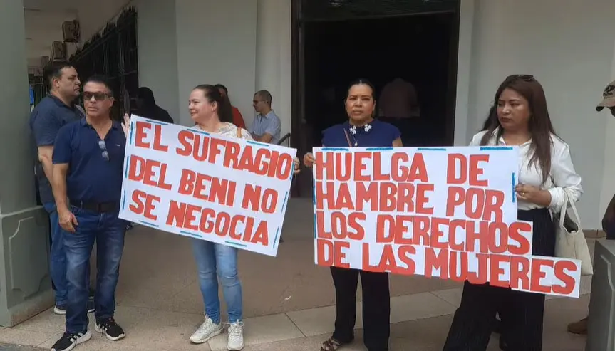 Huelga de hambre Beni. (Foto: Erbol).