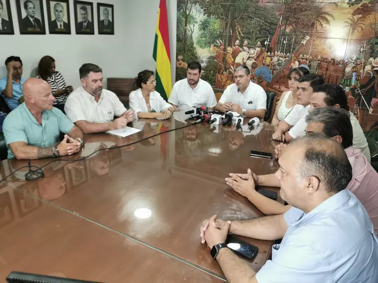 Comit&eacute; pro Santa Cruz (FOTO. La Raz&oacute;n)