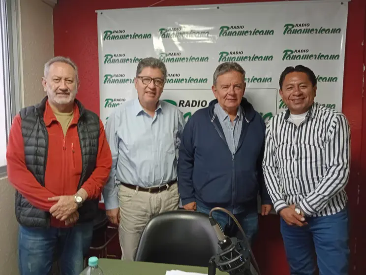 De izquierda a derecha:  Fabian Yaksic, Antonio Gomez, Luis Eduardo Siles y Jos&eacute; Luis Flores.