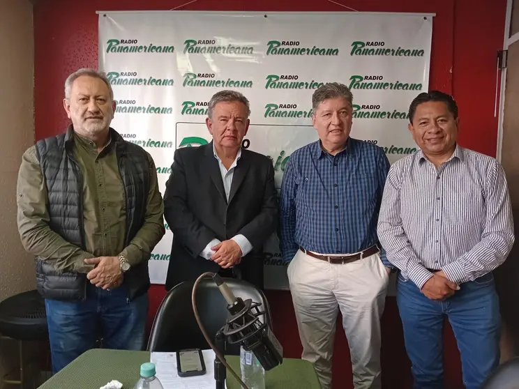 De izquierda a derecha: Fabian Yaksic, Luis Eduardo Siles, Antonio G&oacute;mez y Jos&eacute; Luis Flores.