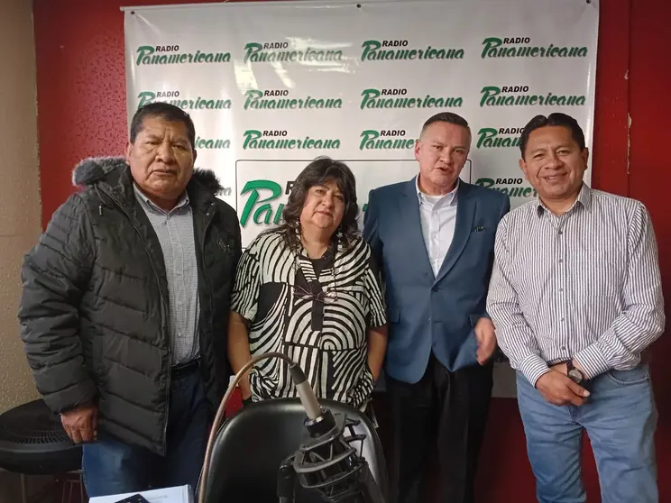 De izquierda a derecha:  Roberto de la Cruz, Jimena Costa, Eduardo Le&oacute;n y Jos&eacute; Luis Flores.