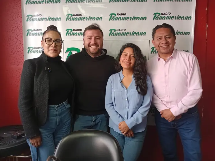 De izquierda a Derecha: Sandra Rivero (PDC), Nicol&aacute;s Melendres (MAS), Camila Ugalde (Alianza Popular), y Jos&eacute; Luis Flores (Periodista).