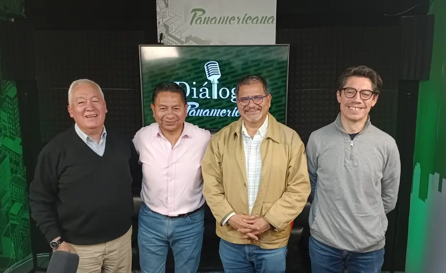 De izquierda a derecha:  Alberto Bonadona, Jos&eacute; Luis Flores, Gonzalo Ch&aacute;vez y Manuel Mercado.