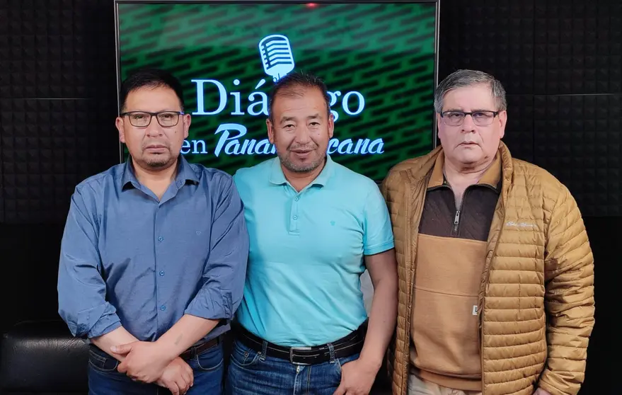 Oscar Cruz, Andr&eacute;s G&oacute;mez Vela y Waldo Albarrac&iacute;n.