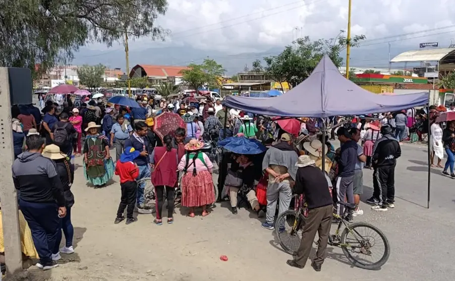 Vecinos de Quillacollo. (Foto. Asuntos Centrales).