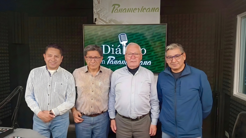 De izquierda a derecha: Jos&eacute; Luis Flores, Jos&eacute; Luis P&oacute;rcel, Alberto Bonadona y Julio Linares.
