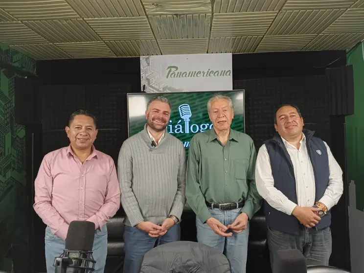 de izquierdfa a derecha: Jos&eacute; Luis Flores, Jos&eacute; Manuel Ormachea, Carlos Bohrt y Wilson Santamar&iacute;a.