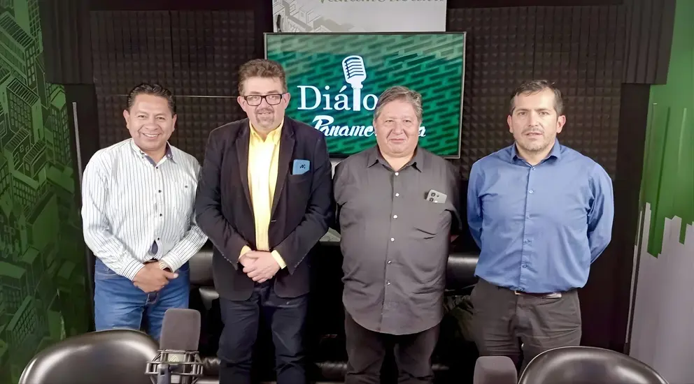 De izquierda a derecha: Jos&eacute; Luis Flores, Diego Ayo, Manuel Morales, y Ren&eacute; Martinez.