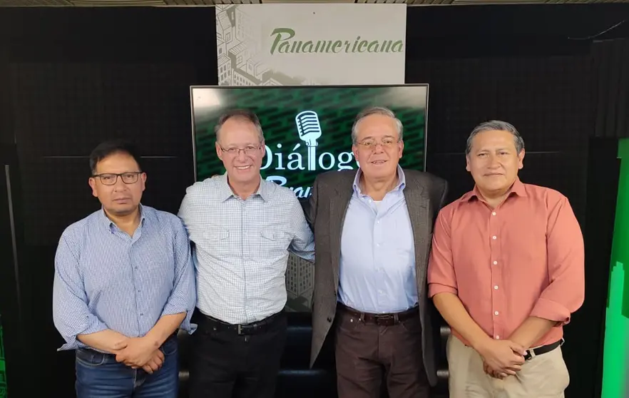 De izquierda a derecha: Oscar Cruz, Jaime Dunn, Ramiro Cavero y Jimmy Osorio.