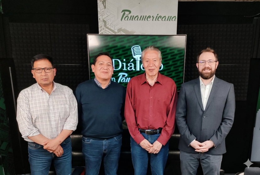 De izquierda a derecha: Oscar Cruz, Jos&eacute; Luis Bedregal, Carlos B&ouml;hrt y Juan Pablo Chamon.