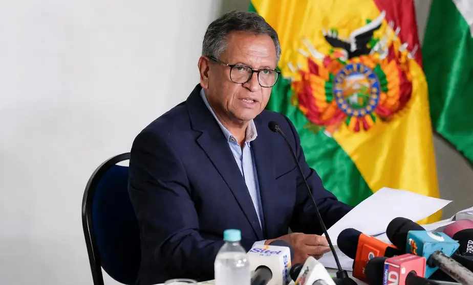 Ministro de Gobierno, Marco Antonio Oviedo, en conferencia de prensa (Foto: Ministerio de Gobierno)