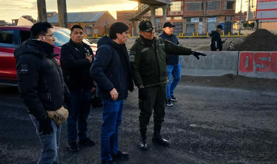 Mauricio Zamora, ministro de obras p&uacute;blicas, en operativo de Corredor Humanitario (Foto: Ministerio de Obras P&uacute;blicas)