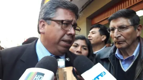Luis Larrea, presidente del Colegio M&eacute;dico de Bolivia.