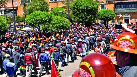 FOTO: RAZON Y REVOLUCI&Oacute;N