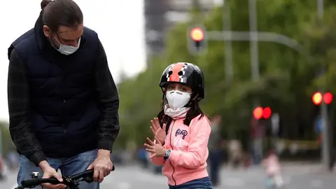 Estos son los NUEVOS S&Iacute;NTOMAS del COVID-19 seg&uacute;n la OMS