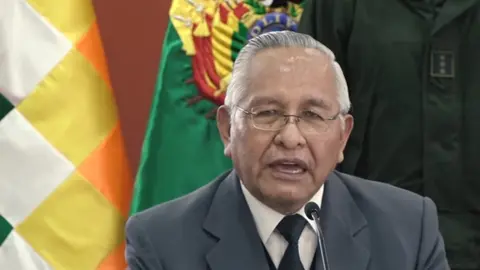 Ministro de educaci&oacute;n zoom