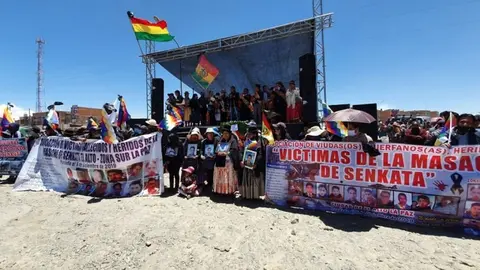 Una reuni&oacute;n anterior de los familiares de las v&iacute;ctimas de Senkata Foto: PaginaSiete