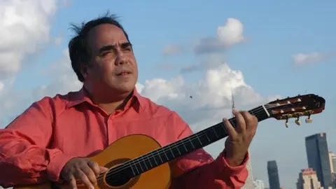 Aquiles B&aacute;ez, m&uacute;sico. (Foto: Ram&oacute;n Aular, Twitter).