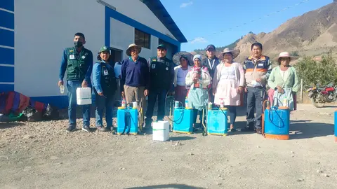 Cmpa&ntilde;a Fitosanitaria de cebolla en Cochabamba Foto: Visi&oacute;n Mundial Bolivia