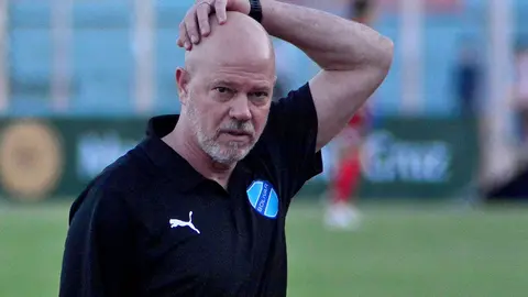 Antonio Carlos Zago, entrenador de Bol&iacute;var. (Foto. Jornada).
