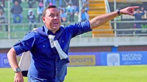 Roberto P&eacute;rez, entrenador de f&uacute;tbol. (Foto: Correo del Sur).