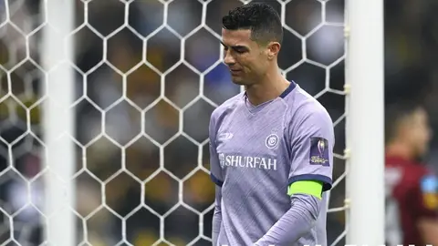 Cristiano Ronaldo, en su partido contra el Al Ittihad. (Foto: Sport).