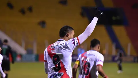 Tommy Tobar, delantero colombiano. (Foto: El Diario).