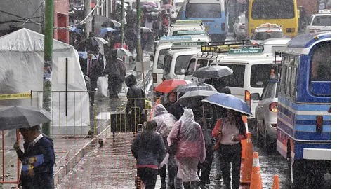 Lluvia en la ciudad de La Paz. (Foto: Urgente.bo).