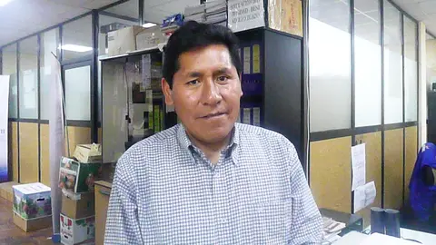 Reynaldo Yujra, director general de educaci&oacute;n alternativa del Ministerio de Educaci&oacute;n. (Foto: La Raz&oacute;n).