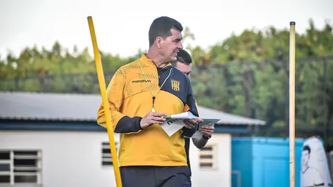 Ismael Rescalvo, entrenador espa&ntilde;ol. (Foto: Club The Strongest).
