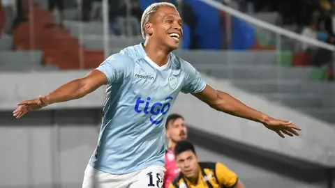 Jair Reinoso, delantero colombiano. (Foto: OP Bol).
