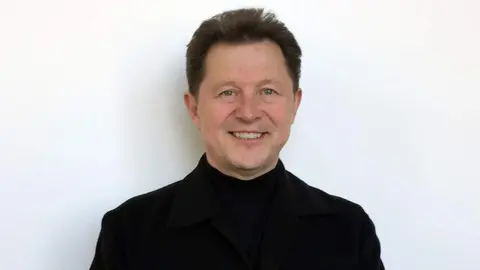 Roberto Salinas Le&oacute;n, economista mexicano. (Foto: Indiana Public Media).