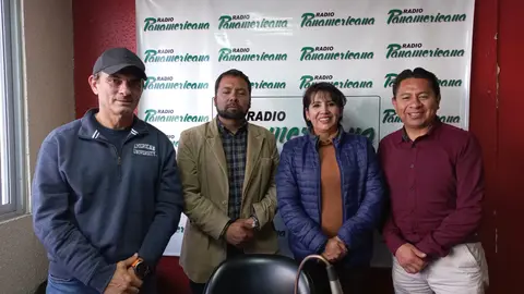 De izquierda a derecha: Rodrigo Paz, Joshua Bellott, Ana Mar&iacute;a Castillo y Jos&eacute; Luis Flores.