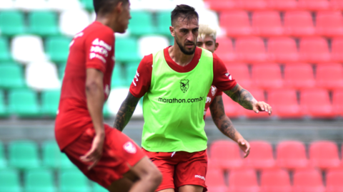 Luciano Ursino entrenando con La Verde. (Foto. El Deber).