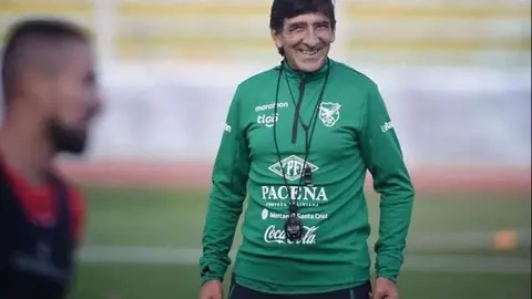 Gustavo Costas, director t&eacute;cnico argentino. (Foto: El Potos&iacute;).