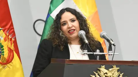 Mar&iacute;a Renee Castro, ministra de salud y deportes. (Foto: Unitel).