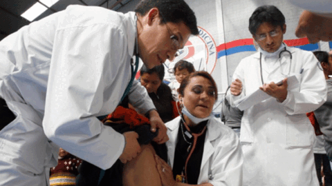 Trabajadores de la salud de Bolivia. (Foto: Ministerio de Salud).