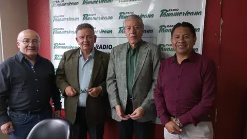 De izquierda a derecha: Hugo Moldiz, Luis Eduardo Siles, Carlos Borht y Jos&eacute; Luis Flores.